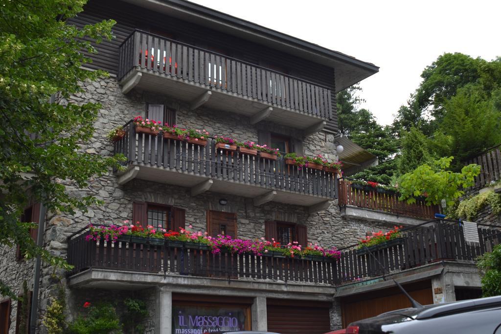 Maison Du Tata Antey-Saint-André Exterior photo
