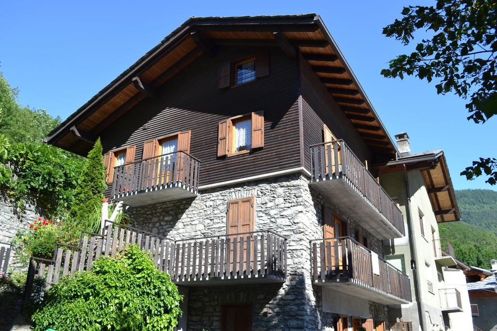 Maison Du Tata Antey-Saint-André Exterior photo